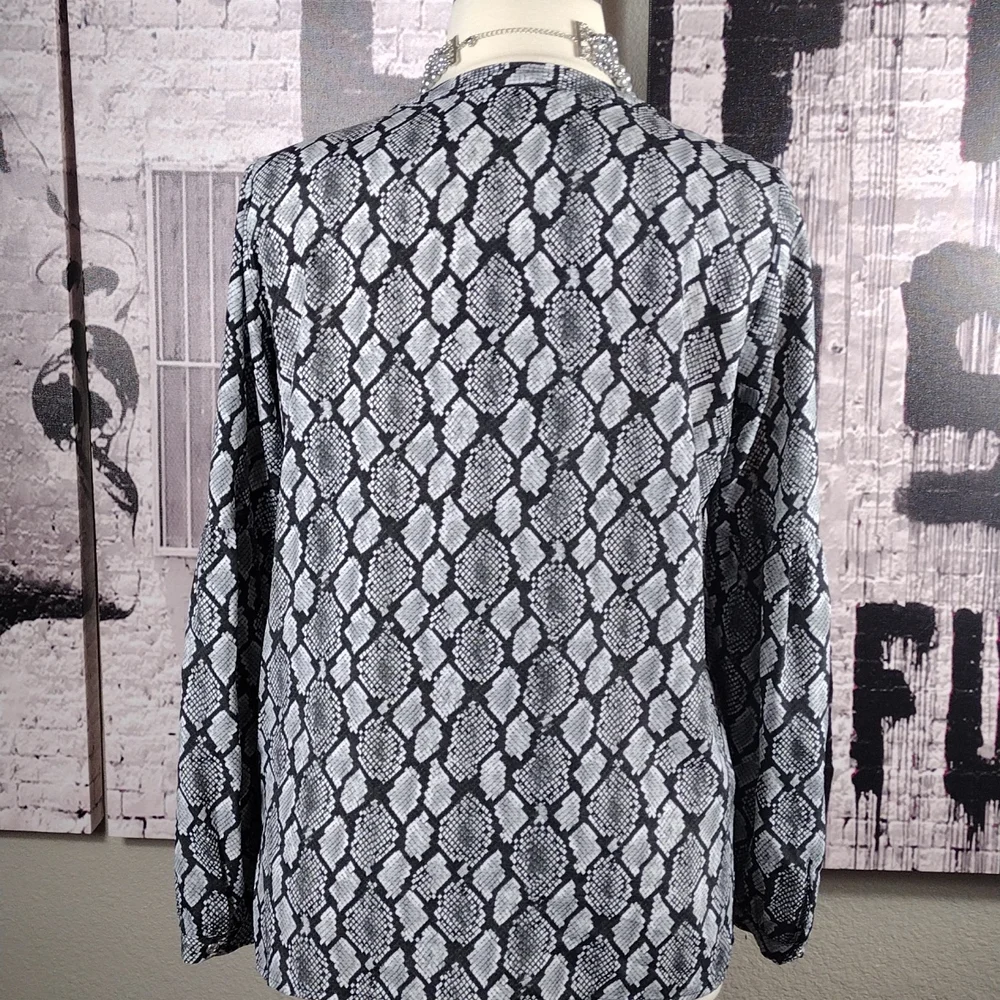 Michael Michael Kors Snake Print Blouse EUC - Picture 3 of 6